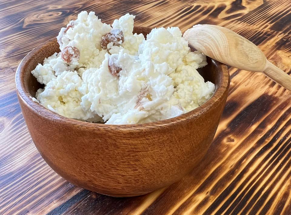 Творожная масса с изюмом - вкусное сочетание полезных продуктов